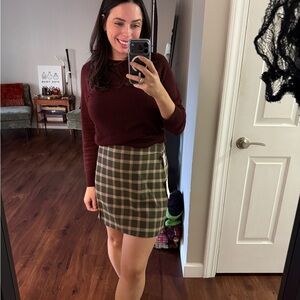 Aritzia fall mini skirt in maroon and olive